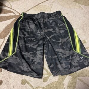 C9 Champion Boys Camo Athletic Shorts Large 12/14 Gray Neon